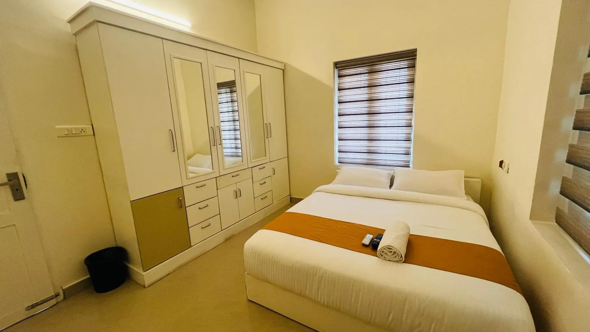 Δωμάτια σε οικογενειακή κατοικία Luxura Heaven Διαμέρισμα Kochi Ινδία